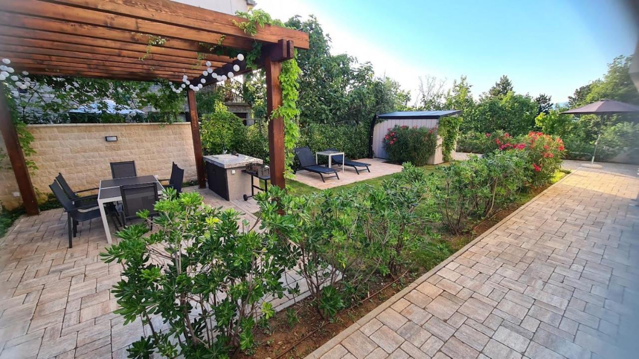 Vila Primorka Apartmani Oleander Silo  Ngoại thất bức ảnh