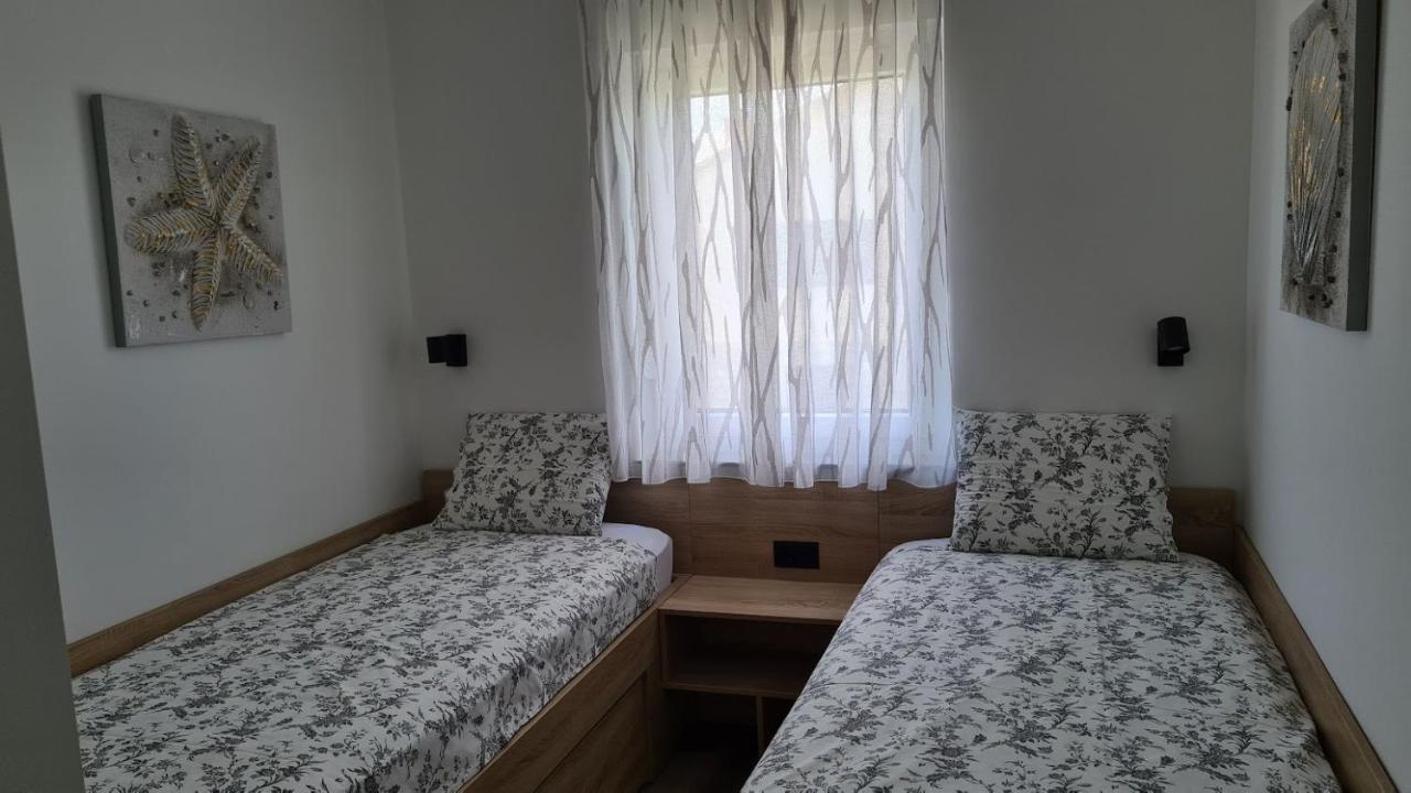 Vila Primorka Apartmani Oleander Silo  Ngoại thất bức ảnh